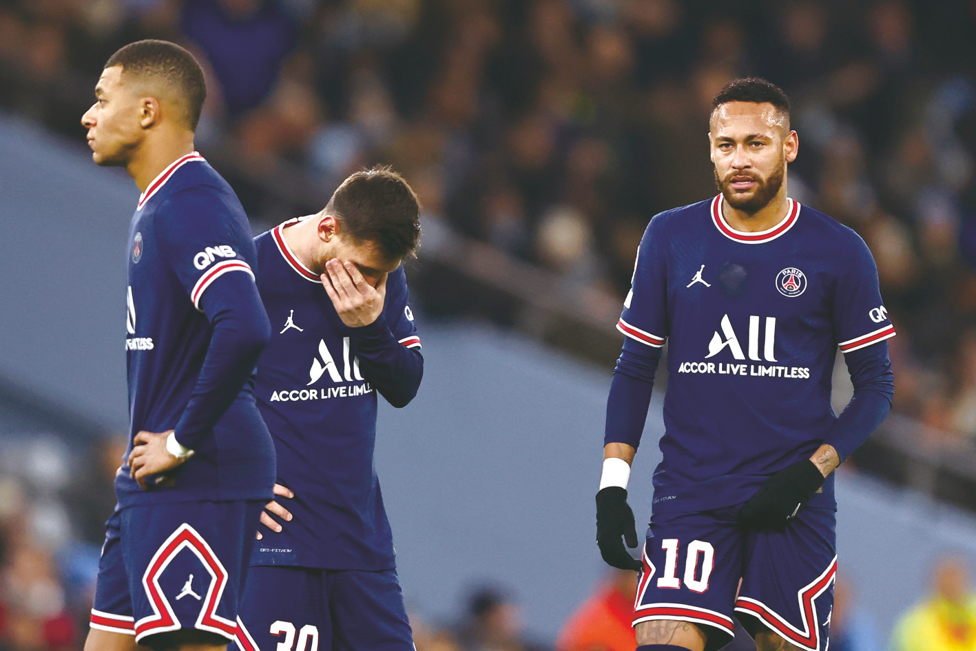 巴黎圣日耳曼争议处罚,主帅将要受到禁赛? 巴黎圣日耳曼争议处罚,主帅将要受到禁赛?