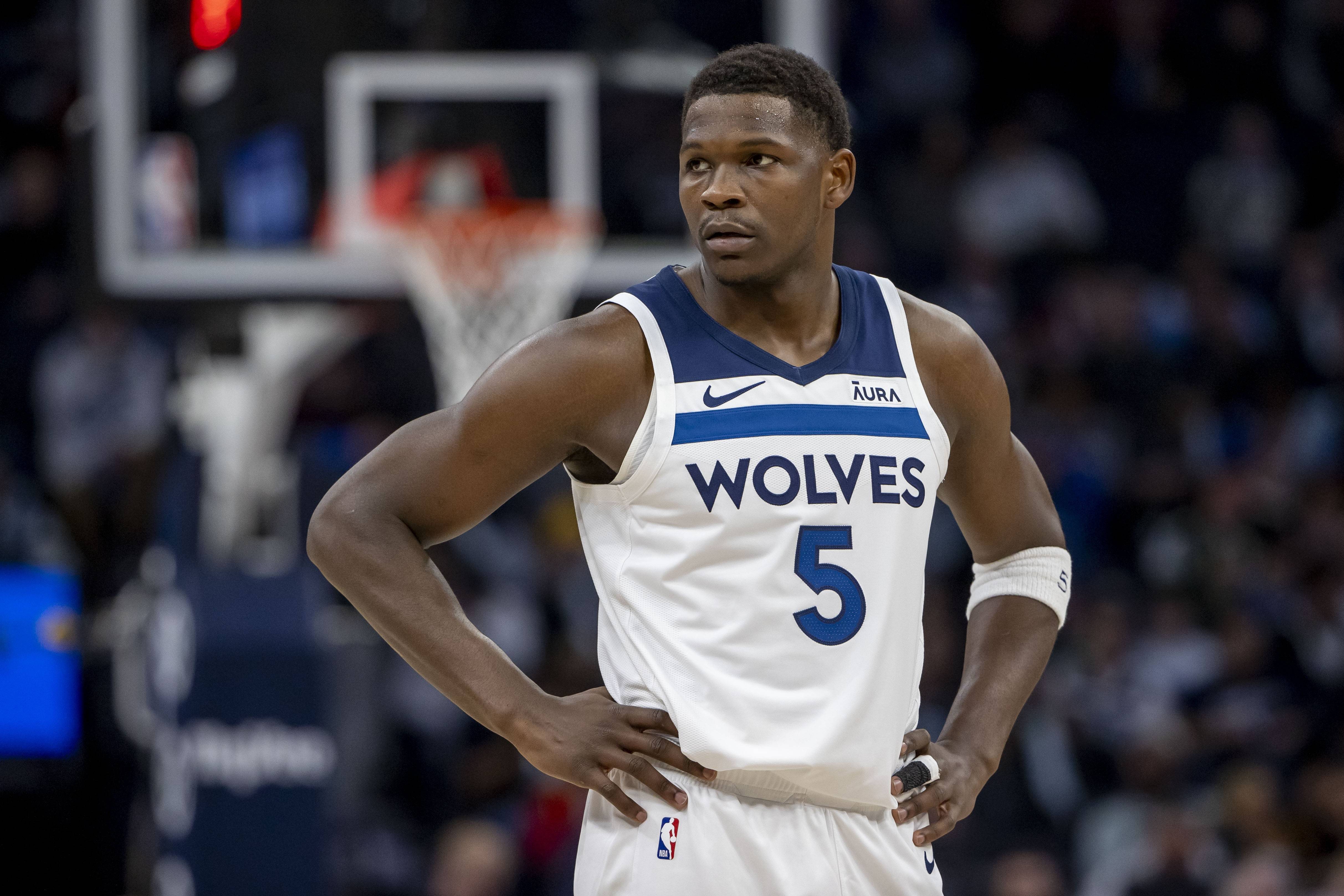 NBA球员组队参加慈善篮球赛,献爱心传正能量 NBA球员组队参加慈善篮球赛,献爱心传正能量