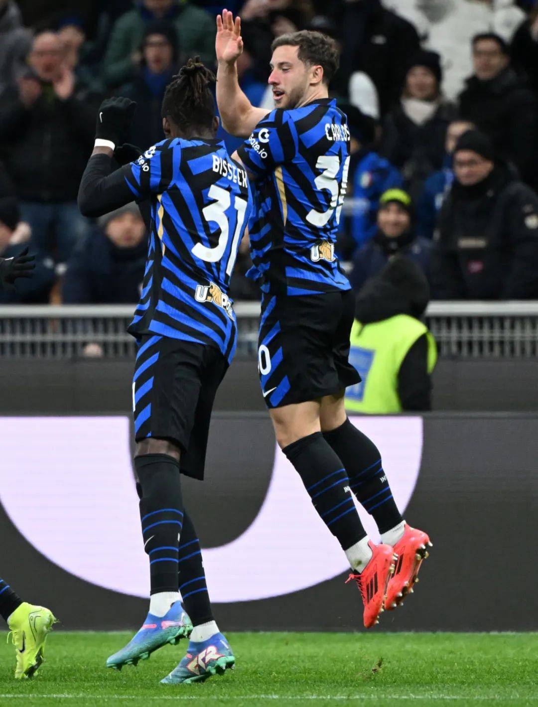 意甲豪门位列前茅,国米轻松击败对手 意甲豪门位列前茅,国米轻松击败对手