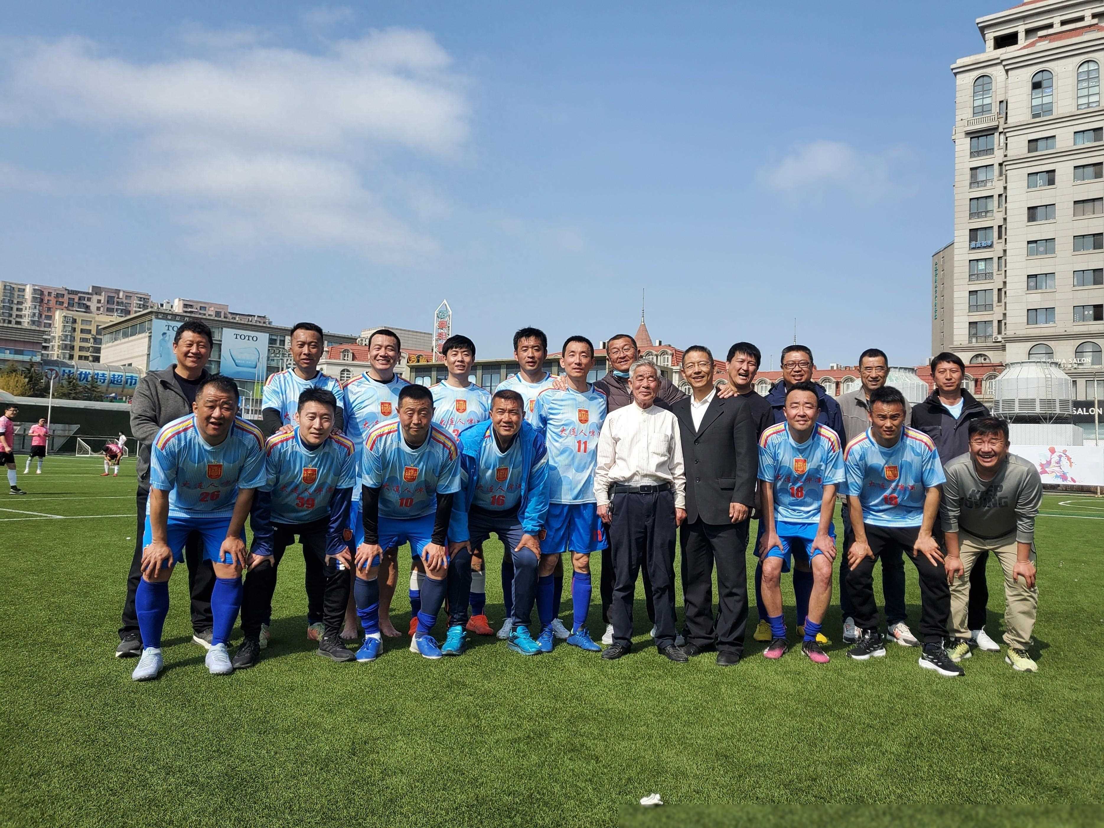 国内足球盛况非凡,球队实力对比引爆热议 国内足球盛况非凡,球队实力对比引爆热议