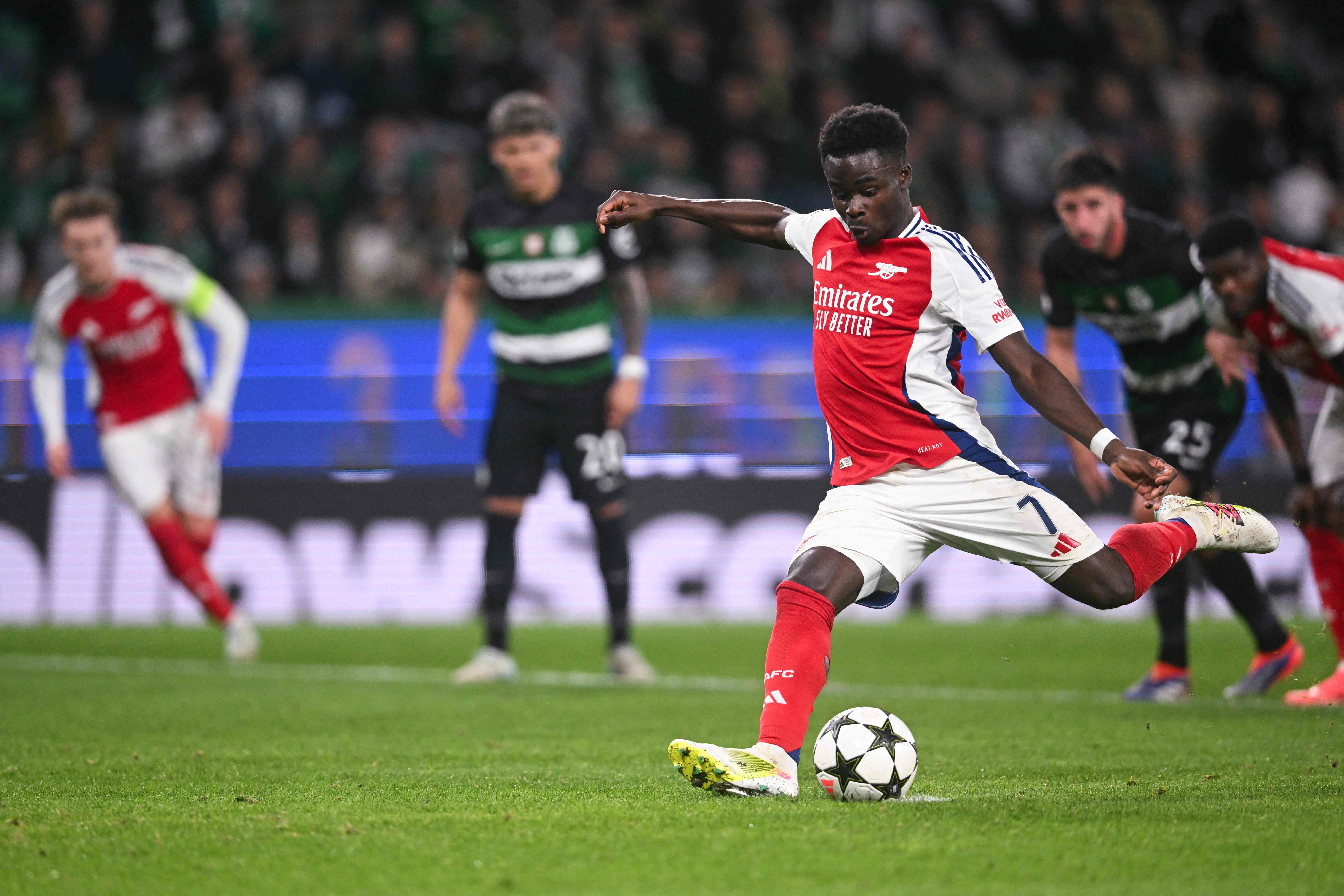 阿森纳遭遇连败,欧冠资格受威胁 阿森纳遭遇连败,欧冠资格受威胁